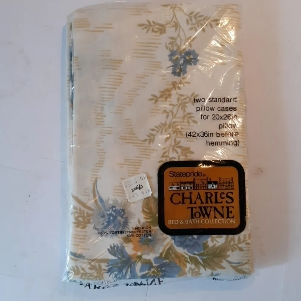 Vintage 1980s new pillow case set